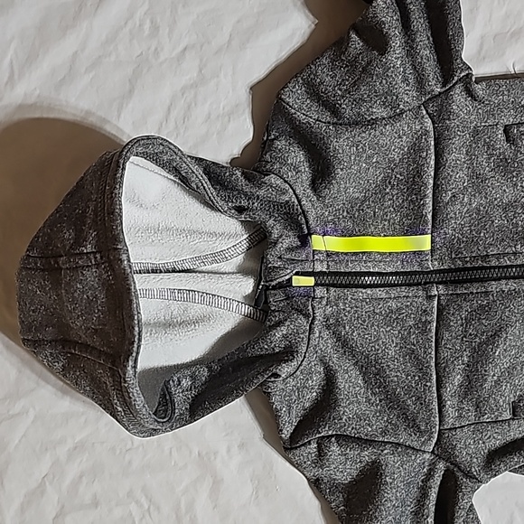 Athletic Works Size 12 Months Gray Zippered Hoodie with Pockets Used - Picture 4 of 13